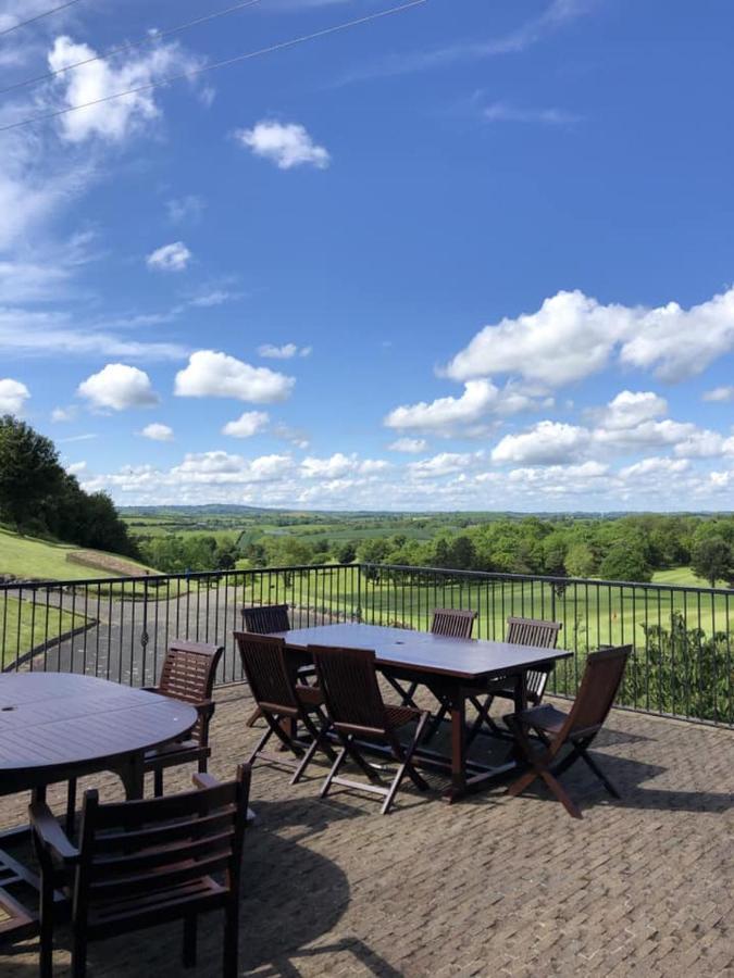 Temple Golf Club Hotel Lisburn Buitenkant foto