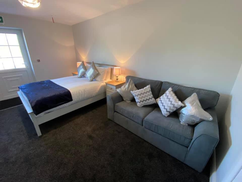 Temple Golf Club Hotel Lisburn Buitenkant foto